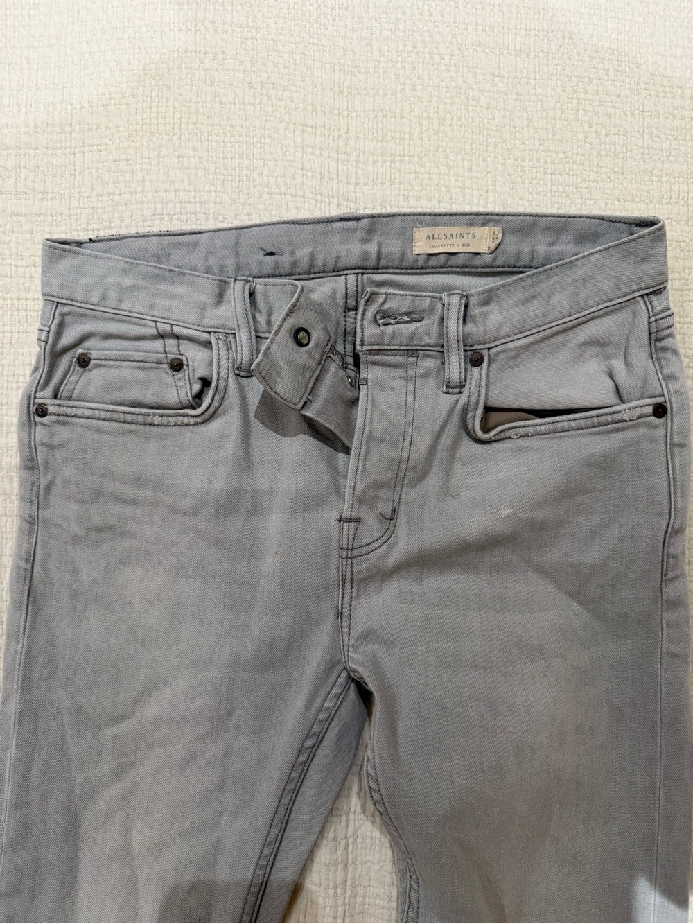 AllSaints Men’s Light Gray Skinny Jeans
